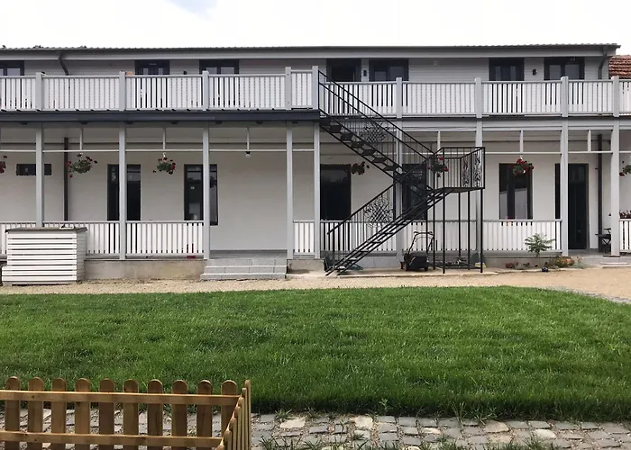 Апартаменты Delia